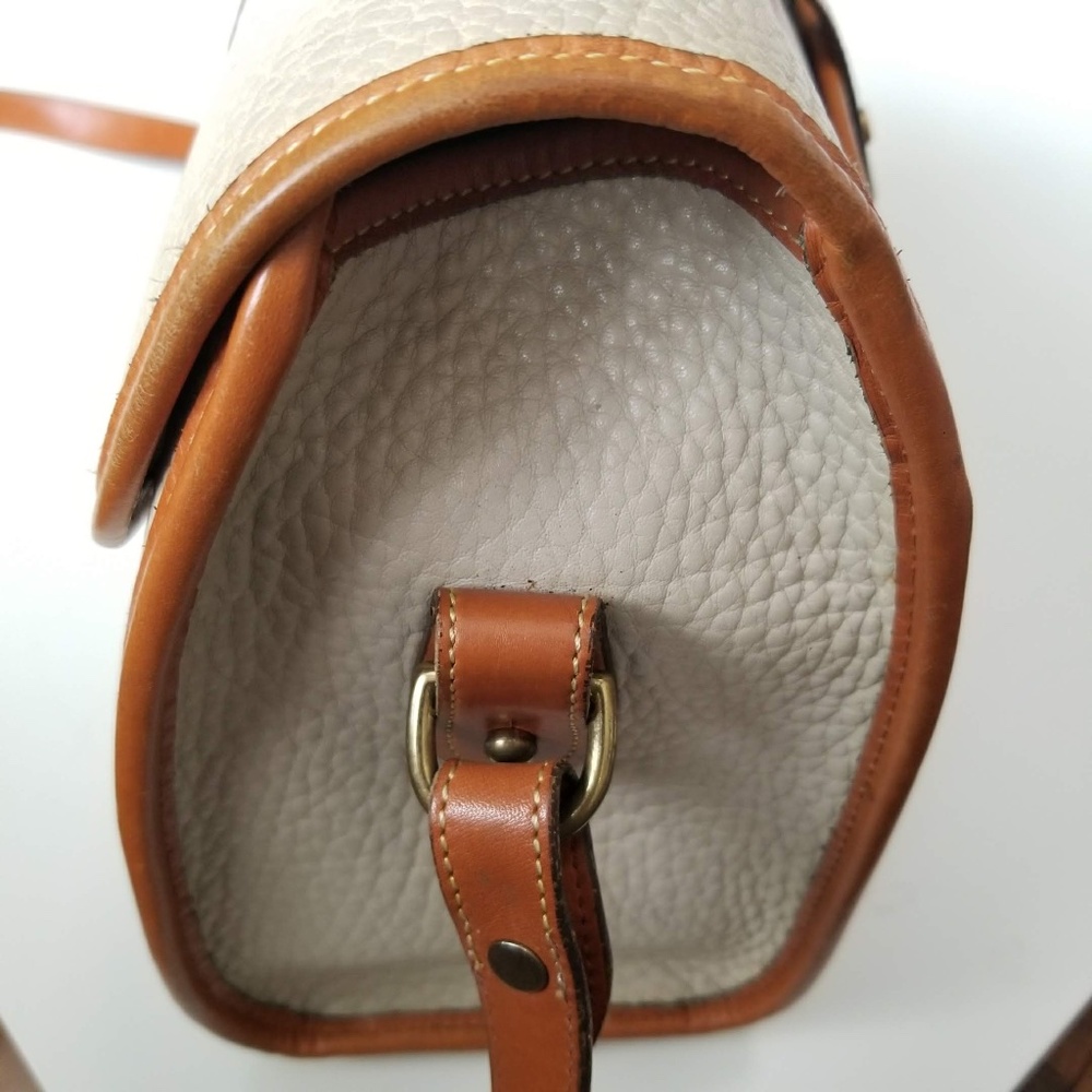 Dooney & Bourkey All Weather Bone Tan Leather Medium Essex Cross Shoulder Bag - Picture 10 of 16
